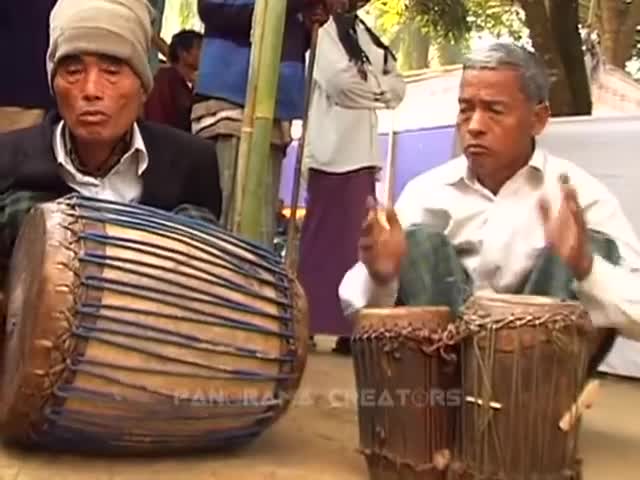 ⁣বান্দরবানের ‘বোমাঙ রাজপূণ্যাহ’ (২০০৪) A UNIQUE FESTIVAL AT BANDARBAN IN BANGLADESH