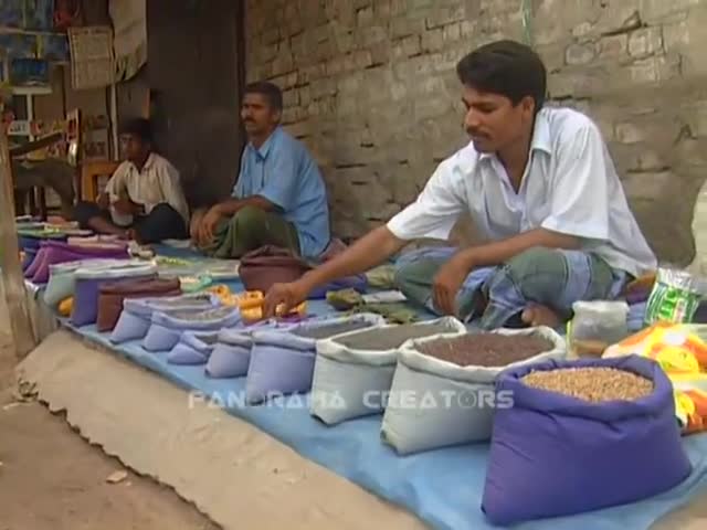 ⁣চাঁপাইনবাবগঞ্জ সদরের বিখ্যাত 'বটতলা' হাট Famous Village Market at Chapainawabgonj, Bangladesh