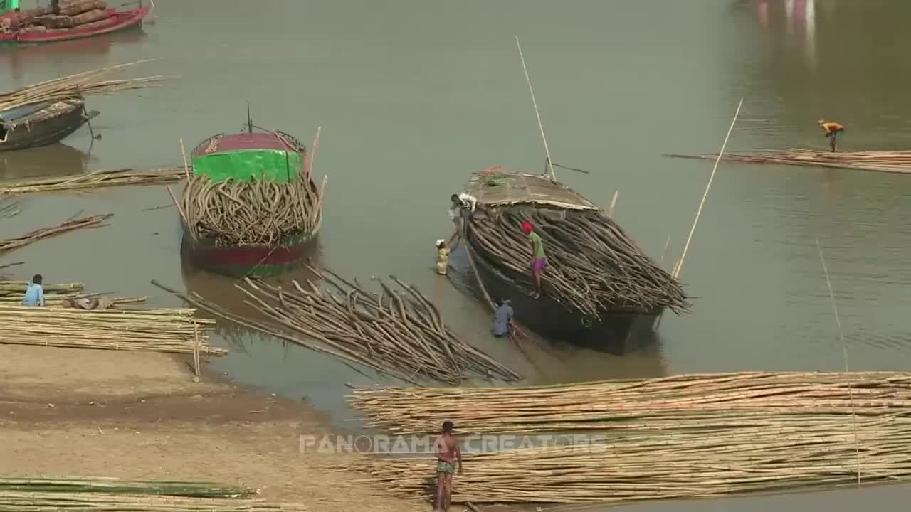 ⁣উব্দাখালী নদীর পাড়ে কলমাকান্দা বাজার Village Market in Kalmakanda (Bangladesh)