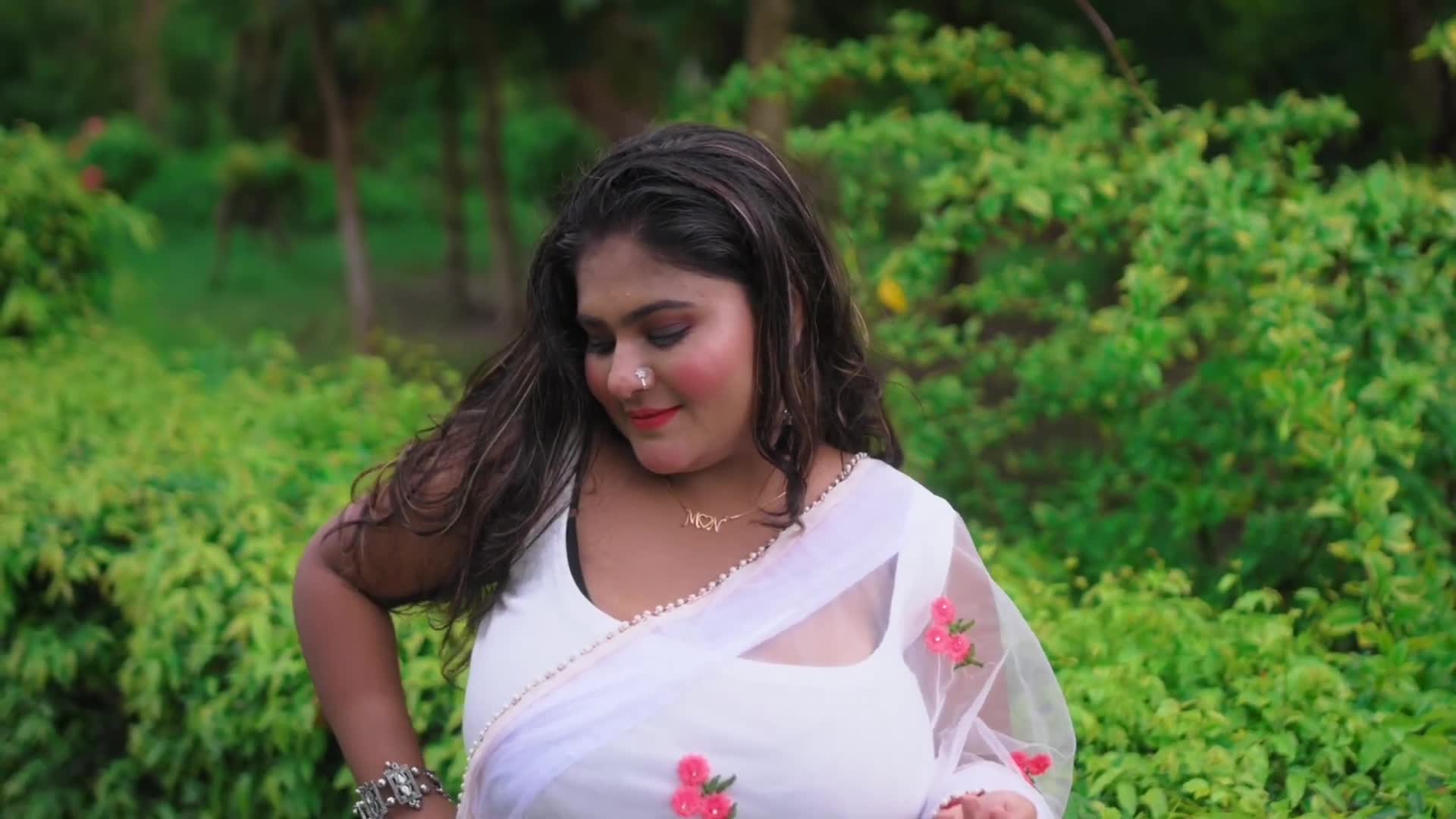 MEGHA DAS GHOSHMEGHA DAS GHOSH IN WHITE NET SAREE   OUTDOOR FASHION SHOOT IN GORGEOUS SAREE