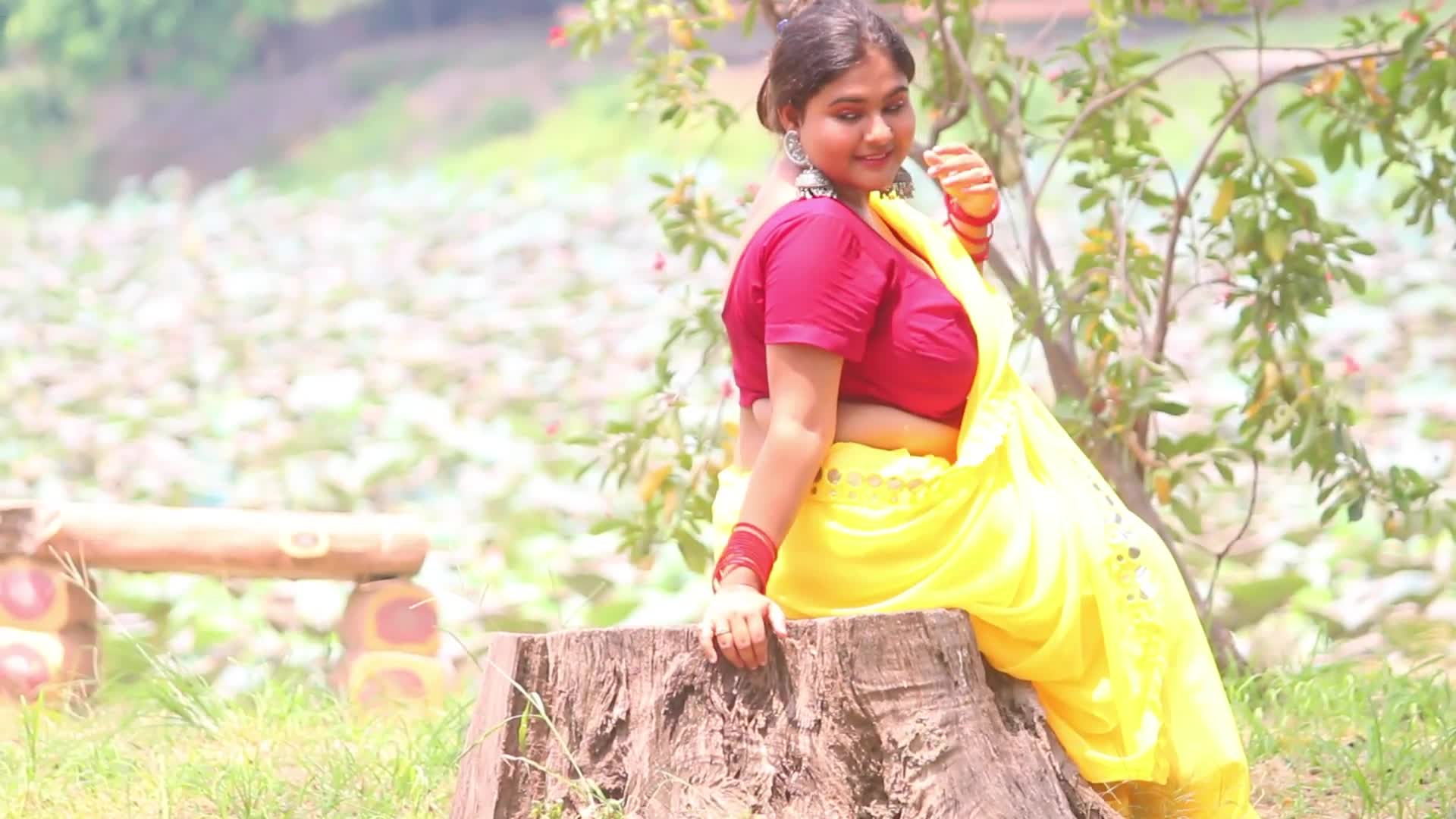 MEGHA DAS GHOSH IN YELLOW GEORGETTE SAREE VIDEO   BONG IN SUMMER 2023