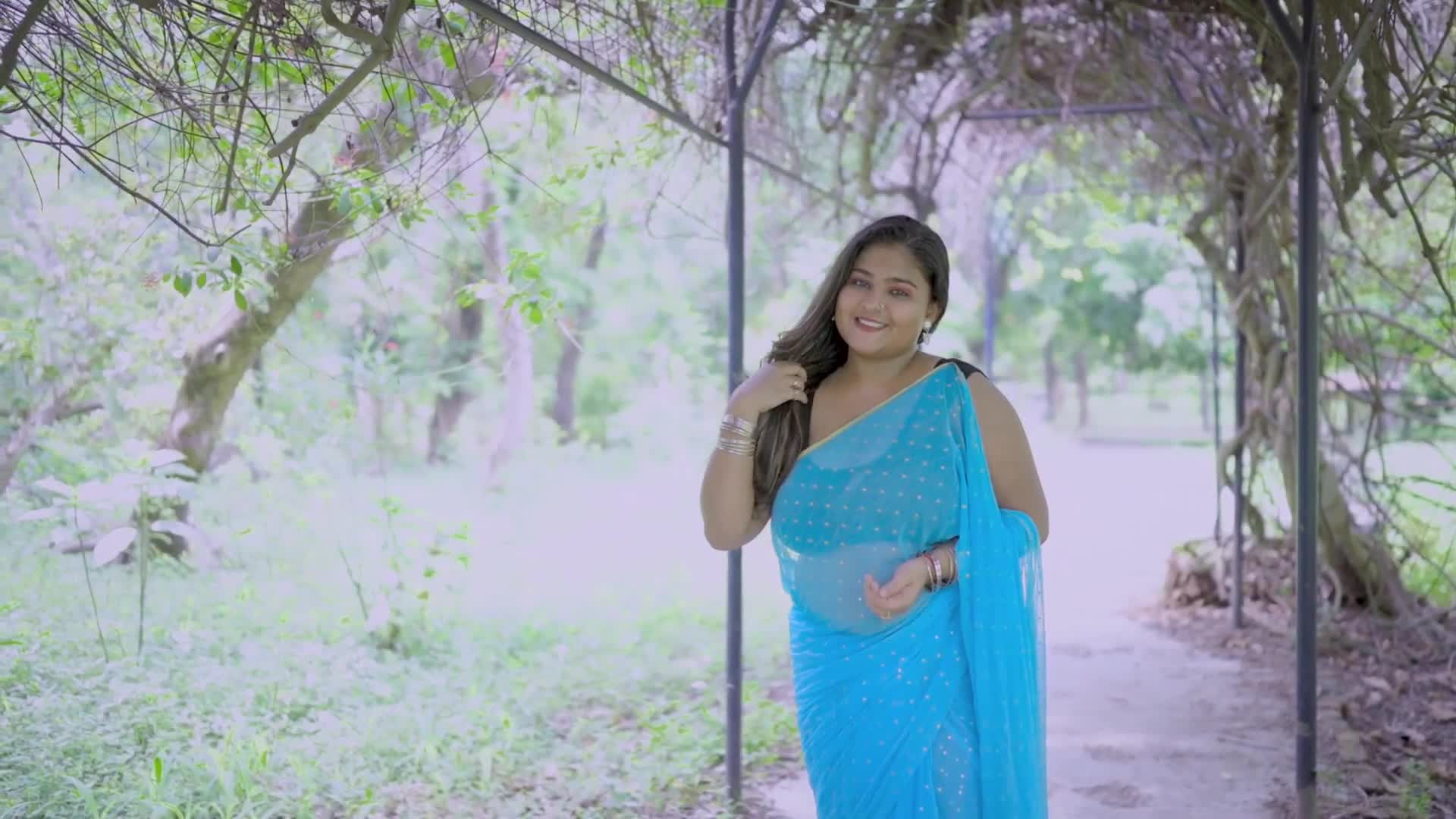 MEGHA DAS GHOSH IN SKY BLUE SAREE VIDEO   SAREE FASHION SHOOT   BONG BEAUTY IN SAREE