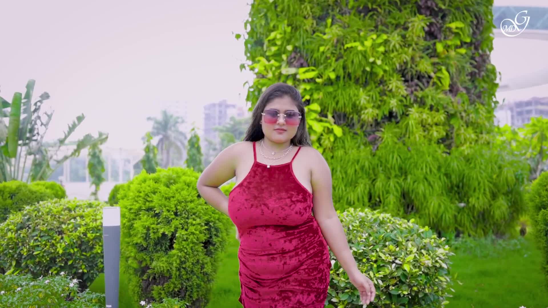 MEGHA DAS GHOSH IN RUCHED TANK DRESS VIDEO   OUTDOOR WESTERN FASHION SHOOT