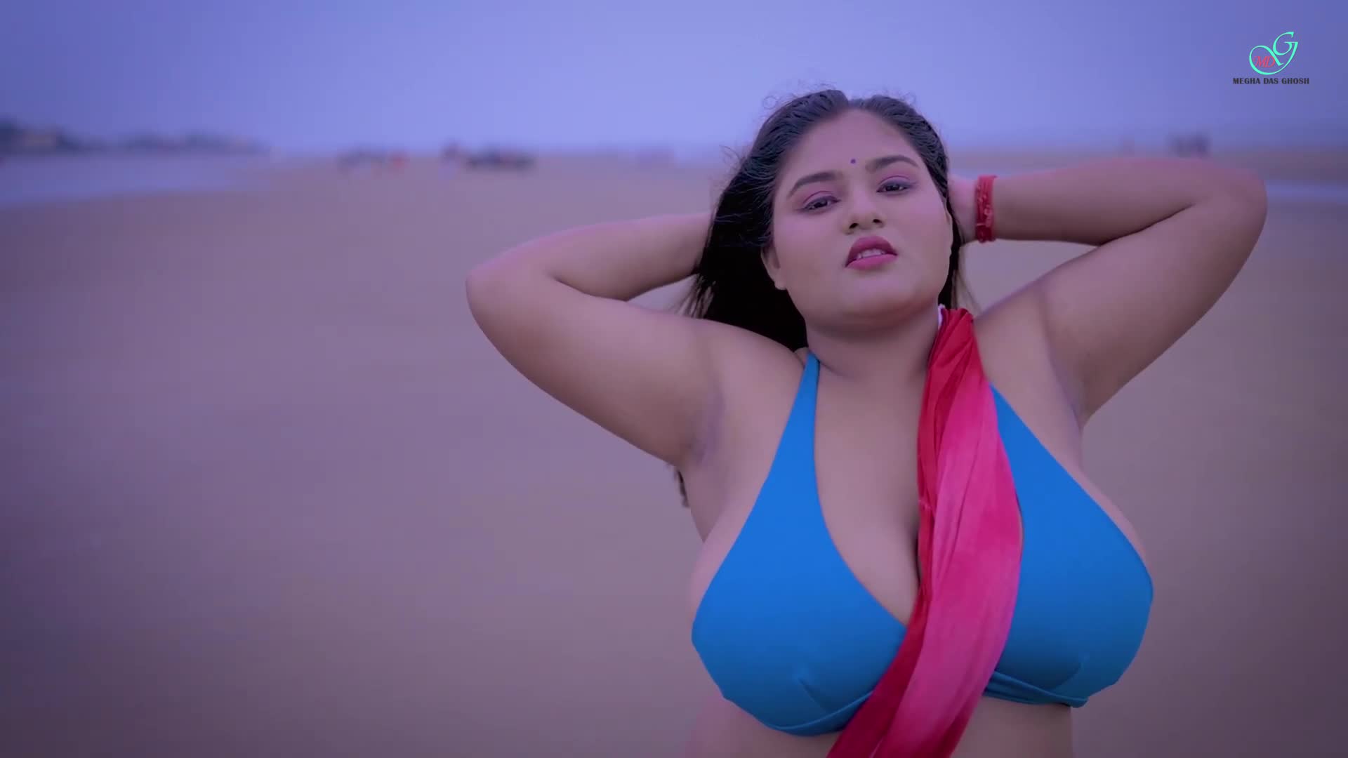 MEGHA DAS GHOSH IN PINK SAREE ON A VIRGIN BEACH VIDEO   OUTDOOR FASHION VLOG   2024